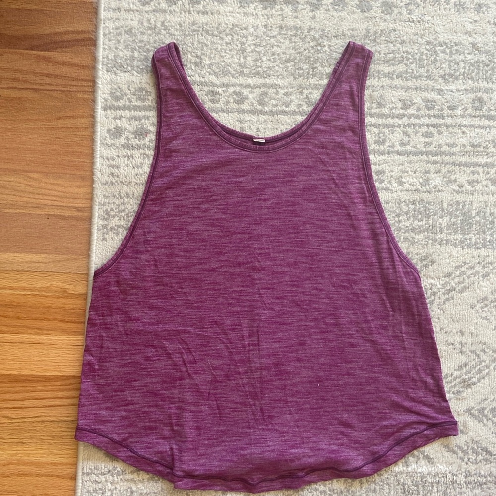 Lululemon Purple Crop Tank Top Size 8. Reflective - Great Condition